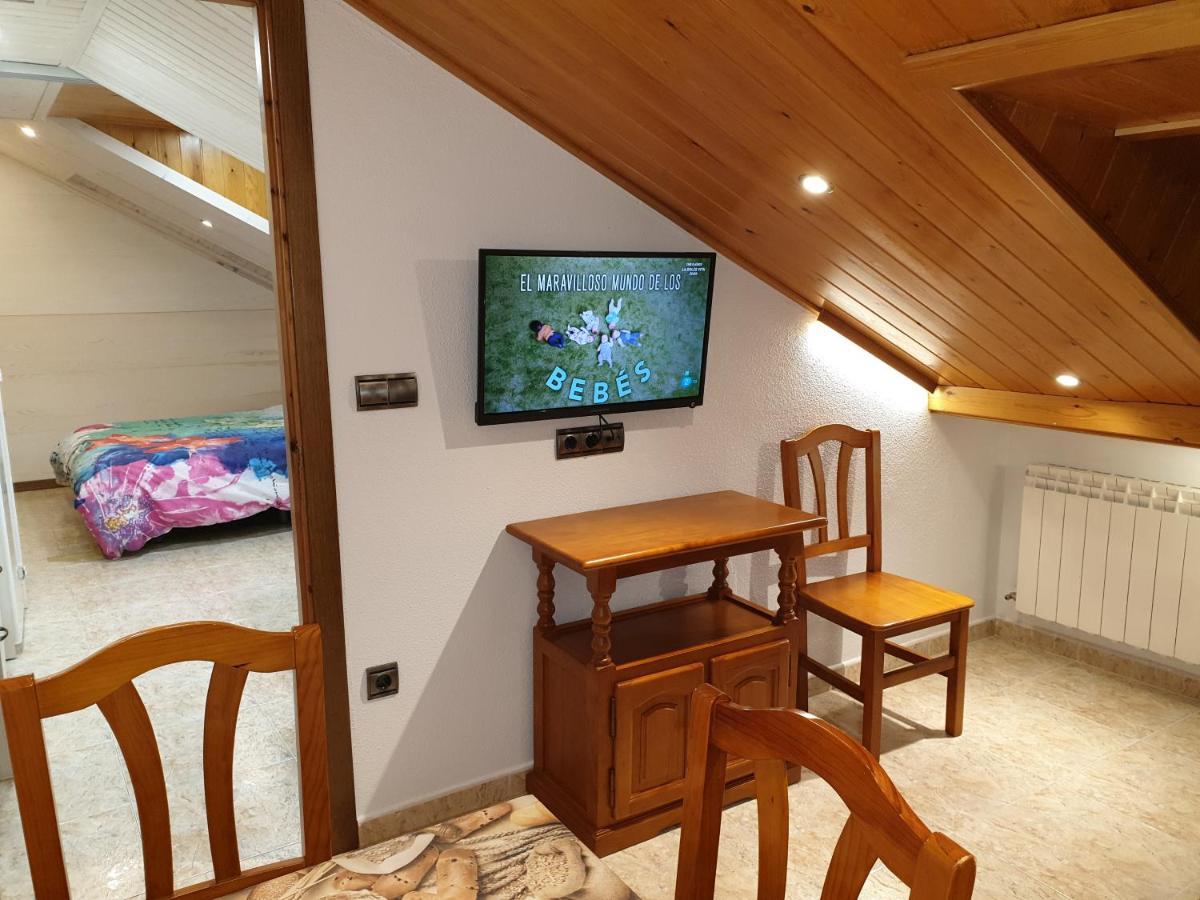 Apartamentos Casa Patro Tramacastilla de Tena Bagian luar foto