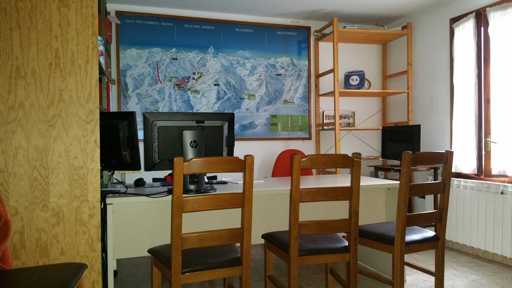 Apartamentos Casa Patro Tramacastilla de Tena Bagian luar foto