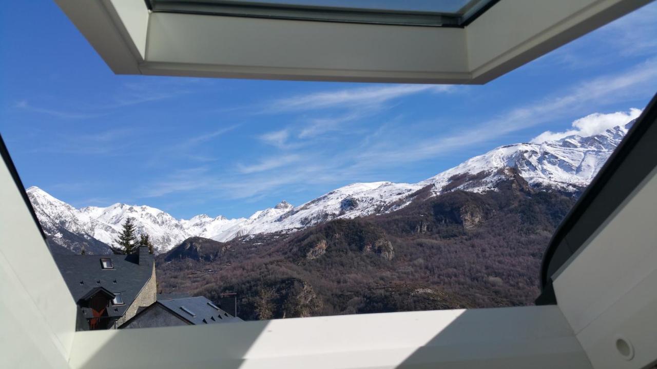 Apartamentos Casa Patro Tramacastilla de Tena Bagian luar foto